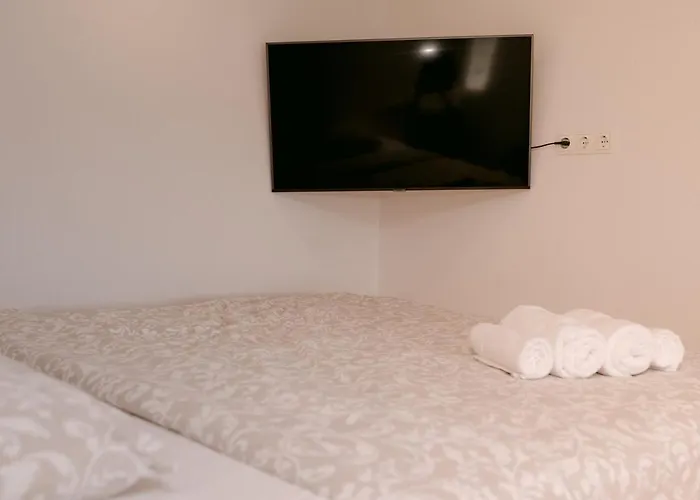2Nd Hvar Home Apartments
